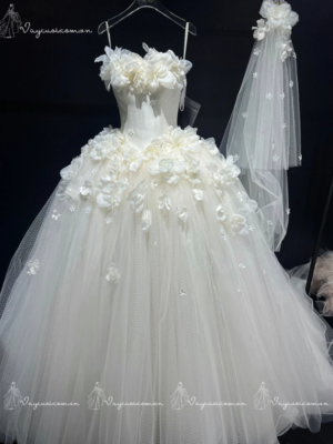 VC74 Váy Cưới Công Chúa Không Dây Đính Hoa 3D Kiểu Pháp 1