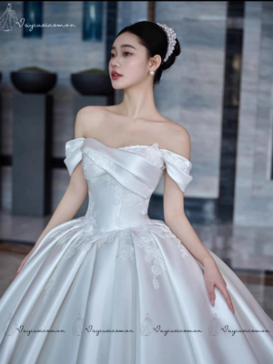 VC80 Váy Cưới Công Chúa Satin Không Dây Kiểu Mới 1
