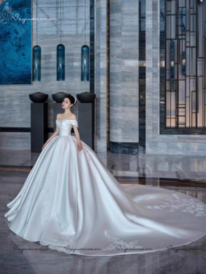 VC80 Váy Cưới Công Chúa Satin Không Dây Kiểu Mới 2