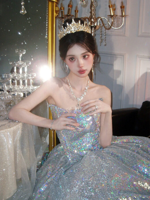 váy cưới công chúa đính sequin bạc