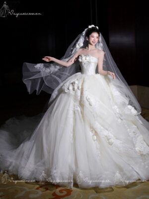 VC92 Váy Cưới Trễ Vai Màu Trắng Hoa 3D Sang Trọng 1