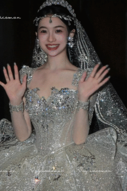 Váy Cưới Lấp Lánh Sang Trọng