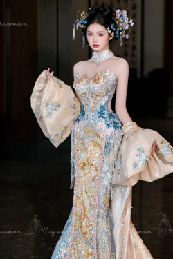 Váy Cưới Hoàng Gia Ánh Kim - Dáng Đuôi Cá Sang Trọng - VC3