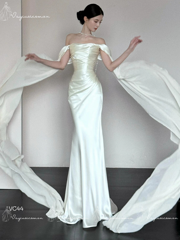 VC44 Váy cưới satin nhẹ trễ vai 1 VC44 Váy cưới satin nhẹ trễ vai 1