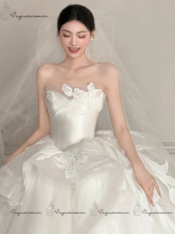 VC64 Váy Cưới Công Chúa Satin Không Dây Kiểu Pháp 2