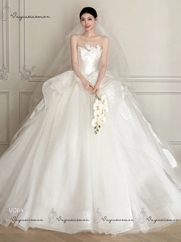 VC64 Váy Cưới Công Chúa Satin Không Dây Kiểu Pháp 5