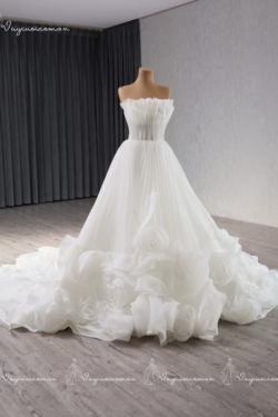 VC76 Váy Cưới Ruisimei Bridal – Tuyệt Tác Hoa 3D Không Dây Cao Cấp ( Váy đặt may riêng) 1