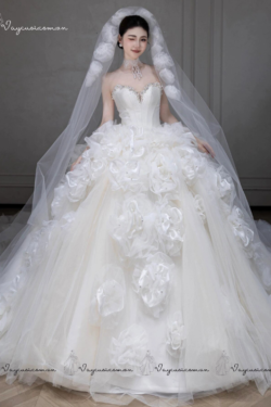 VC79 Váy Cưới Công Chúa Không Dây Đơn Giản, Nhẹ & Cao Cấp Cho Cô Dâu Nhỏ Nhắn 1