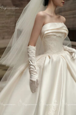 Váy cưới Satin cao cấp có đuôi dài VC41-3