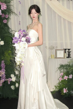 Váy Cưới Đi Bàn