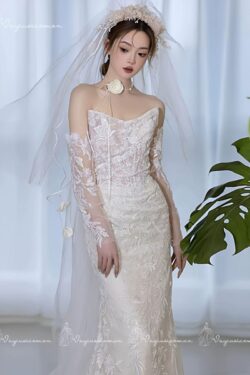 VC105 Váy Cưới Ren Pháp Không Dây 5