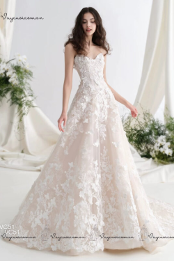 VC51 Váy Cưới Tiên Nữ Cúp Ngực Đính Bướm 3D Kiểu Pháp (Haute Couture 2025)