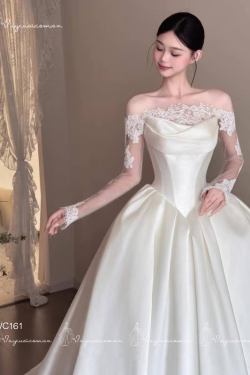 VC161 Váy Cưới Công Chúa Trễ Vai Tay Dài Phối Ren Lụa Satin – Vẻ Đẹp Hoàng Gia Kiêu Sa