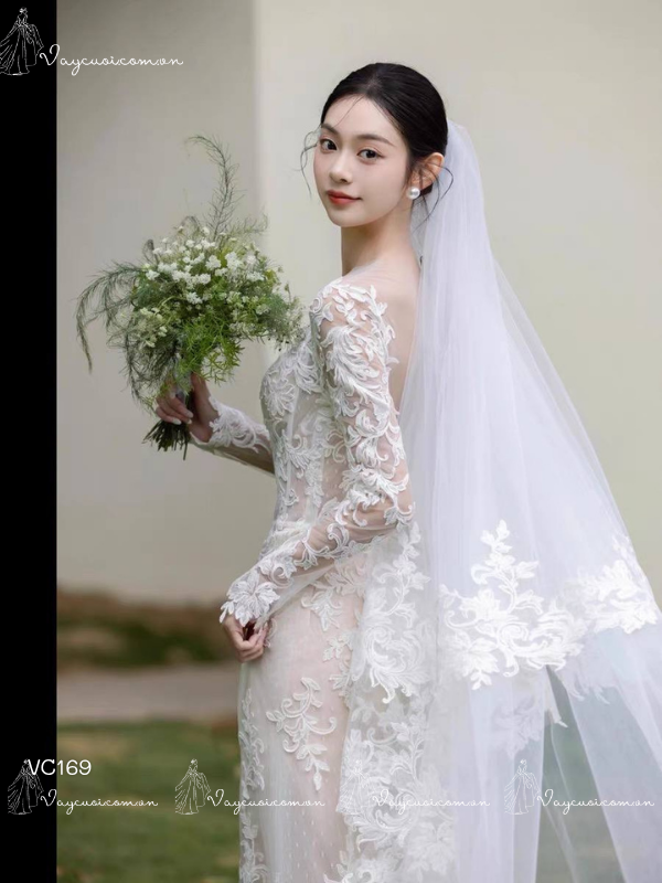 VC169 – Váy Cưới Đuôi Cá Tay Dài Phủ Ren Nude Mờ3