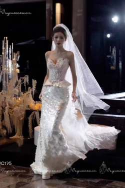 VC175 – Váy Cưới Đuôi Cá Corset Xuyên Thấu Đính Kim Sa Lấp Lánh